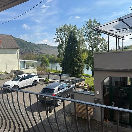 Weingut / Gaestehaus Gerlach Ürzig エクステリア 写真
